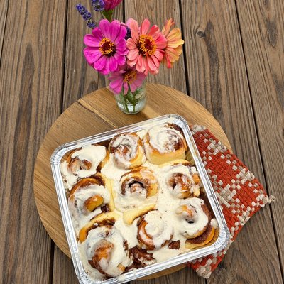Classic- Cinnamon Rolls (9 Regular) With Vanilla Glaze