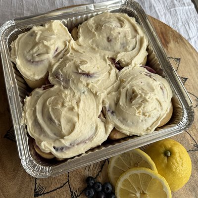 Lemon Blueberry Cinnamon Rolls (4)