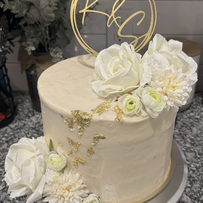 8 Inch Round Cake 