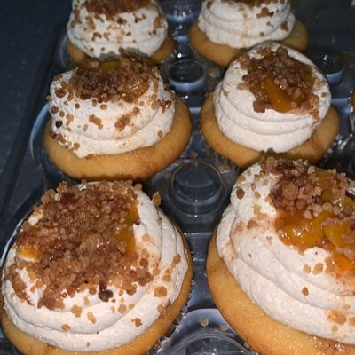 Peach Cobbler Cupcakes (24)