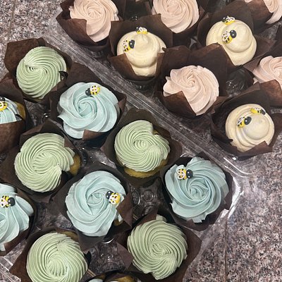 Vanilla Buttercream Cupcakes