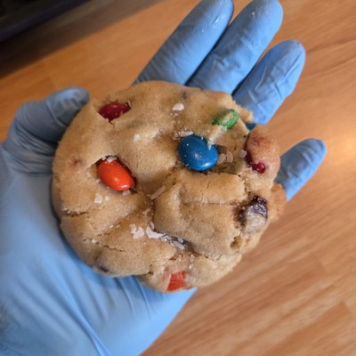 M&M 