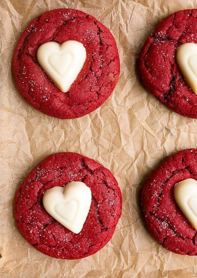 6 Red Velvet Cookies 