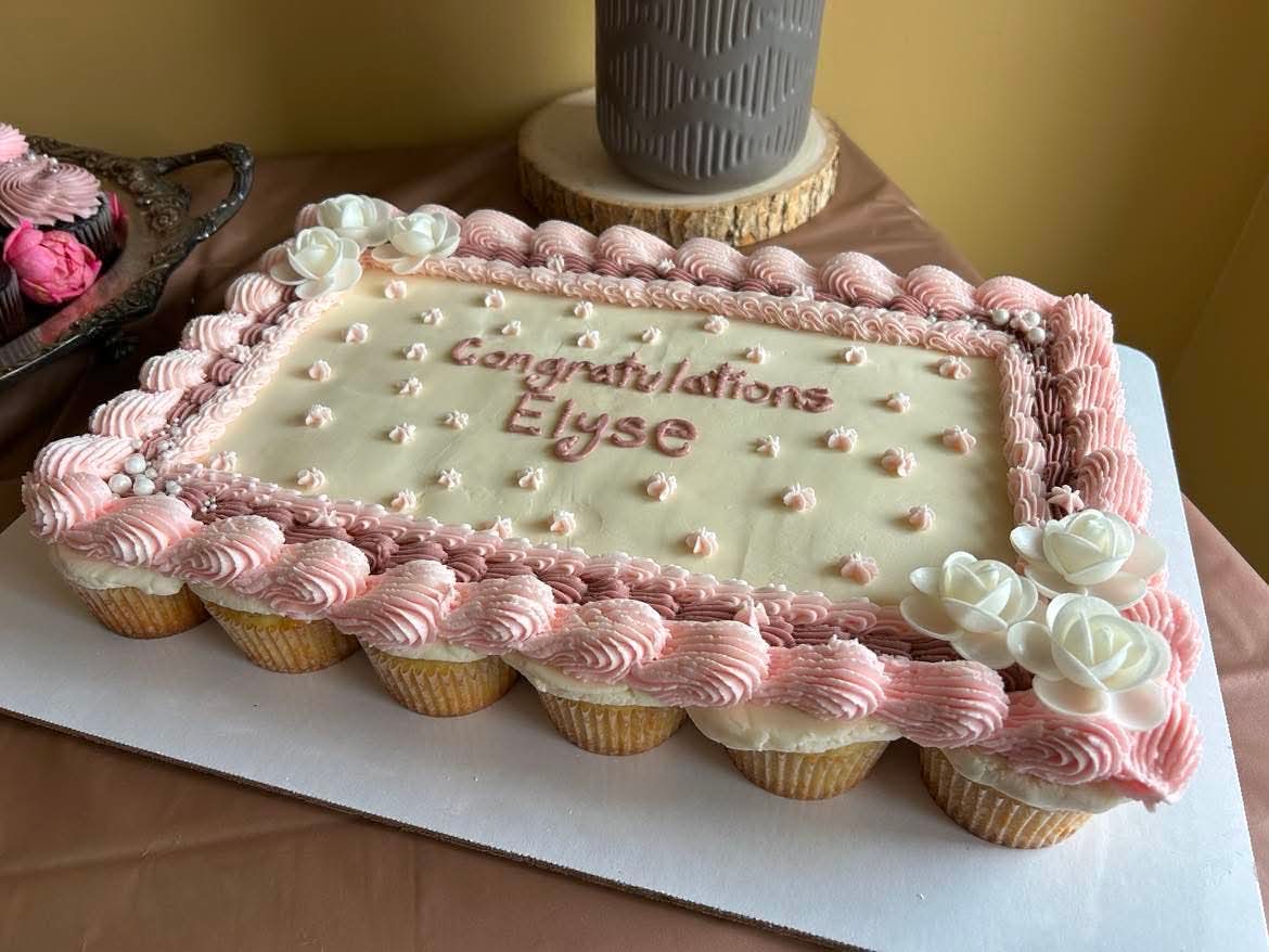     Cupcake Pull-Apart Cake