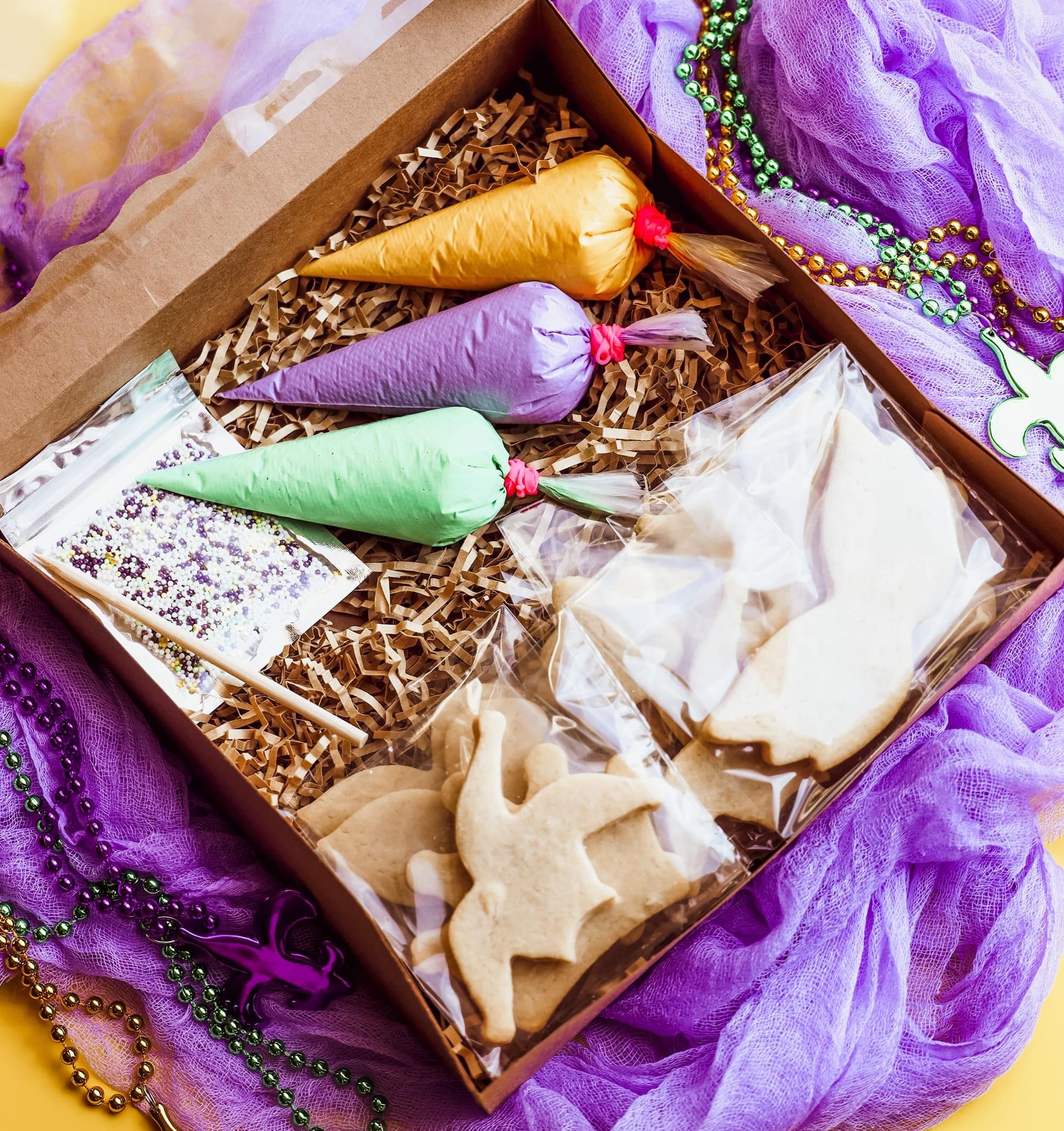 Mardi Gras DIY Kit - 12
