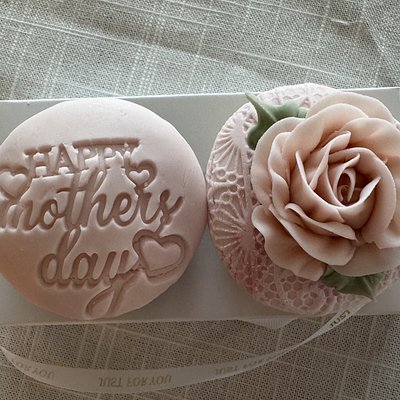 Mother’s Day Luxe Set Of 2 Cupcakes 