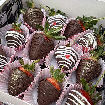 Chocolate covered strawberries 