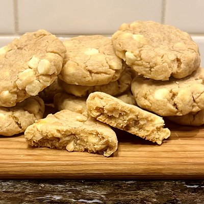 2 oz White Chocolate Macadamia Nut - One Dozen