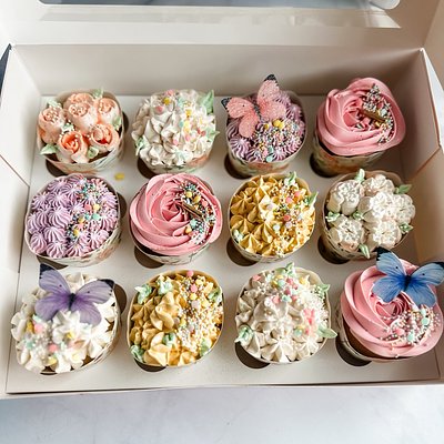 Half Dozen Classic Cupcakes