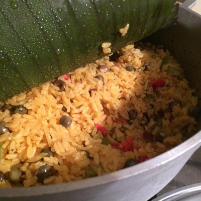 Half Tray Arroz Con Gandules 