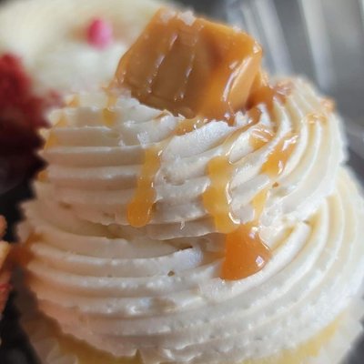 Triple Salted Caramel Cupcake (12)
