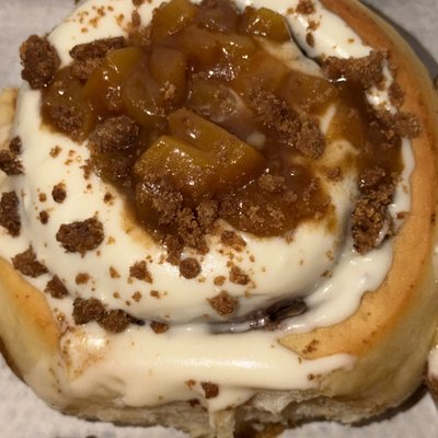 Peach cobbler Roll