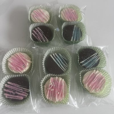 Cake Pucks