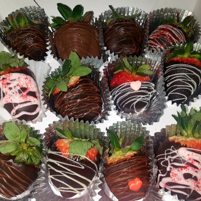 1/2 Dozen Chocolate Covered Strawberries 🍓 
