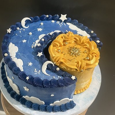 Viral Sun & Moon Cake 