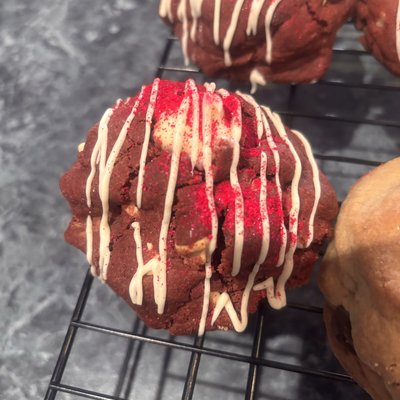 Red Velvet And White Chocolate 