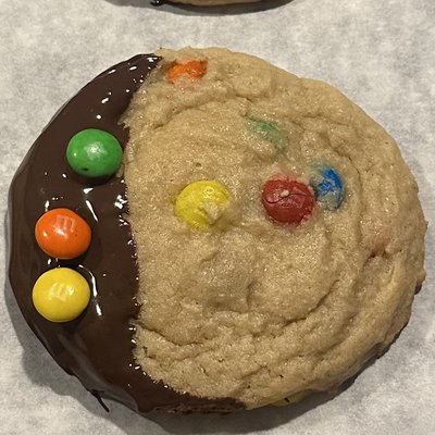 Dipped M&M