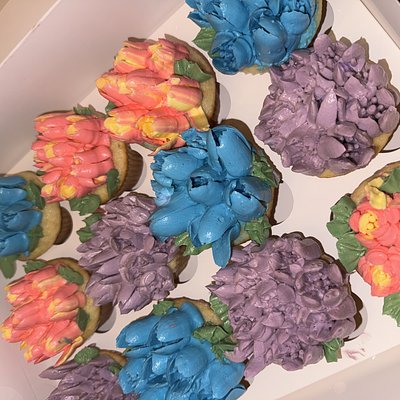 Flower Theme Cupcakes