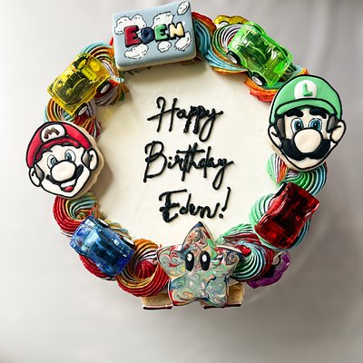 Custom Cake (8in round 3 layer)