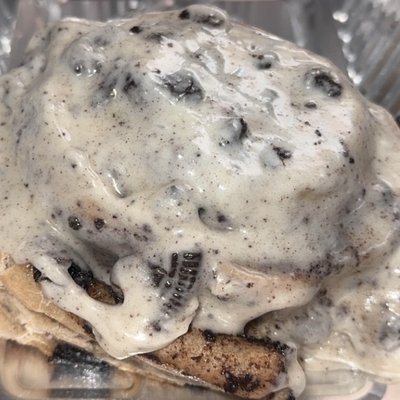 Dozen Cookies ‘n’ Cream 