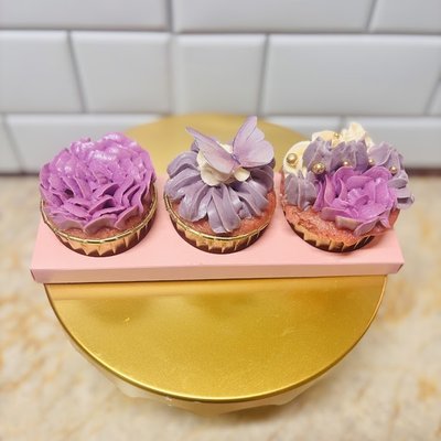 Cupcake Trio                                                             Mother’s Day and Valentine’s Day (Seasonal Only) 