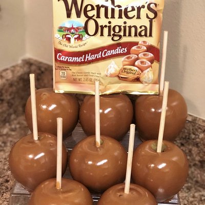 Caramel Dipped Apples: 1 Dz