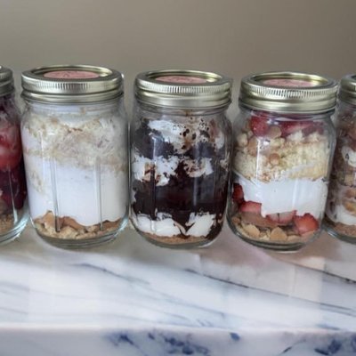 Large Cake In A Jar 