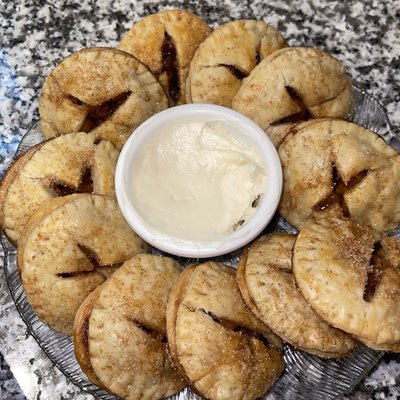 Mini Apple Pie Pockets
