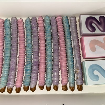 Chocolate Covered Pretzels 