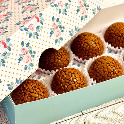 Gift Box With 10 Brigadeiros