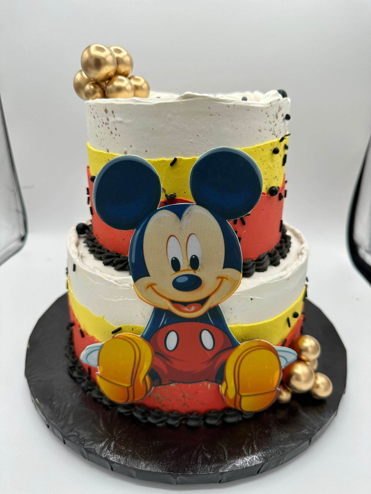2 Tiered Cake (Minimum 30 Servings) 