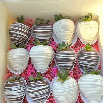 Classic Dipped Strawberries 