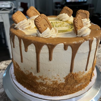 3-Layer Cookie Butter Cake W/brownie Center