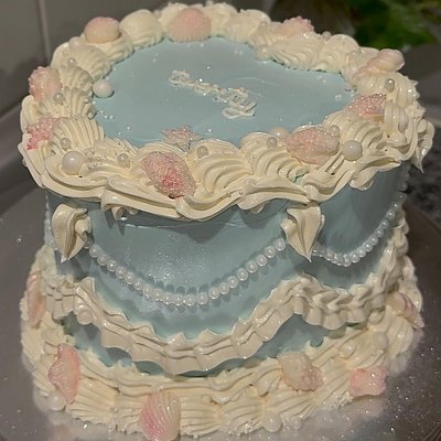 6” Custom Heart Cake 