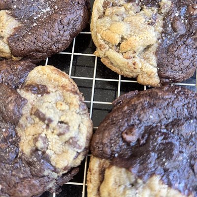 Chocolate Lovers Mixed Cookie Box - 1 Dozen