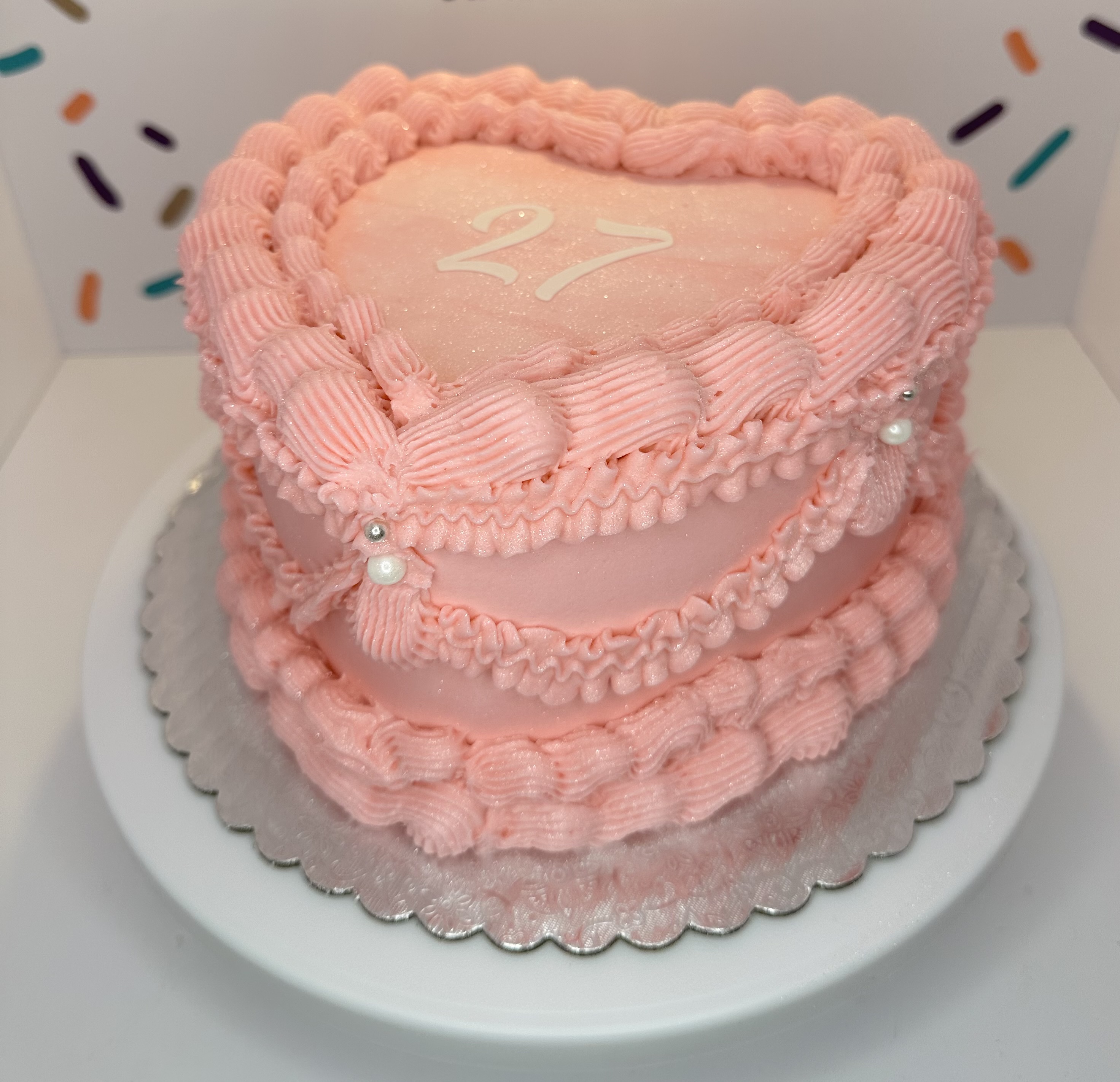 10” Vintage Heart Cake Serves 25-30 People