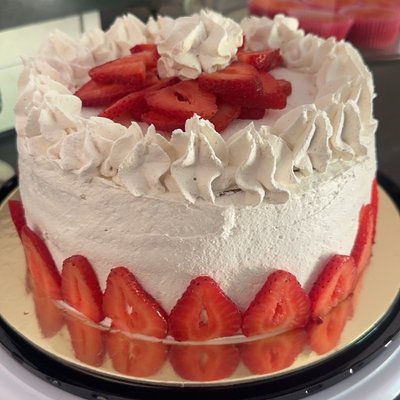 Strawberry Cream Cake