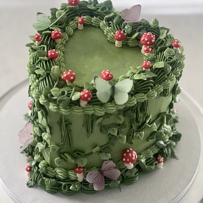 6” Two Layer Cake (serves 8-12)