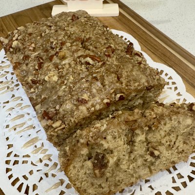 Maple Pecan Streusel Banana Bread 