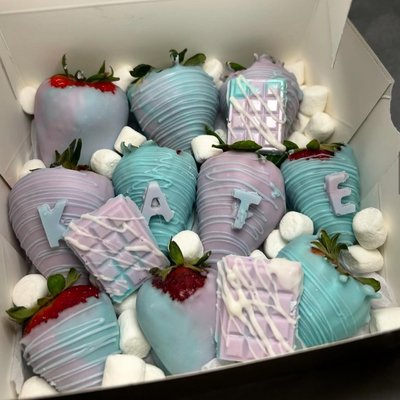 Custom Chocolate Strawberries 