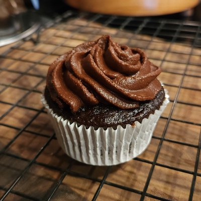 Chocolate Cake w/ Chocolate Buttercream