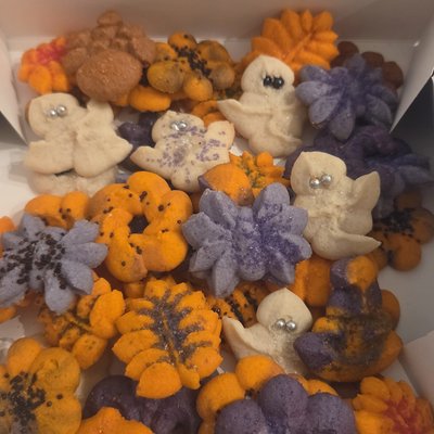 4 Dozen Fall Spritz Cookies