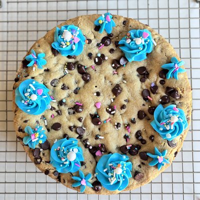 8 Inch Cookie Cake / Heart Cookie Cake 