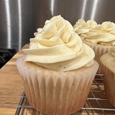 Dozen Decorated Cupcakes