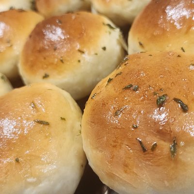 Dinner Rolls (Regular Or Garlic Butter)