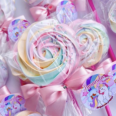 Meringue Pops