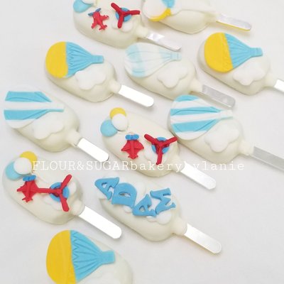 CUSTOM CAKESICKLES  (2 Dozen Minimum STARTING AT $4.50 EACH- 1 FLAVOR) 