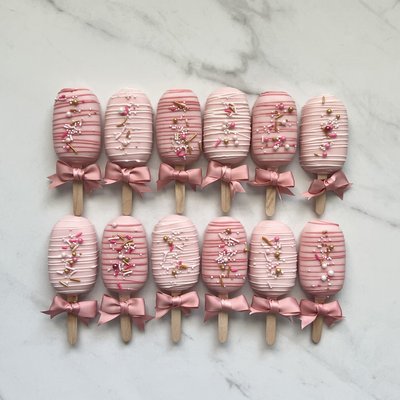 Cakesicles 