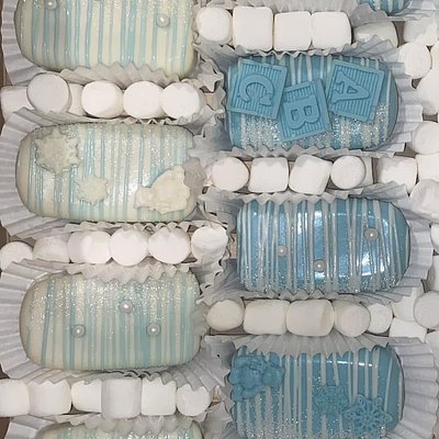 Basic Cakesicles (12ct)