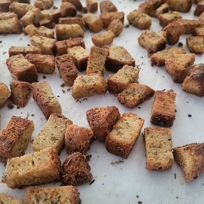 *Herb & Garlic Croutons (vegan)